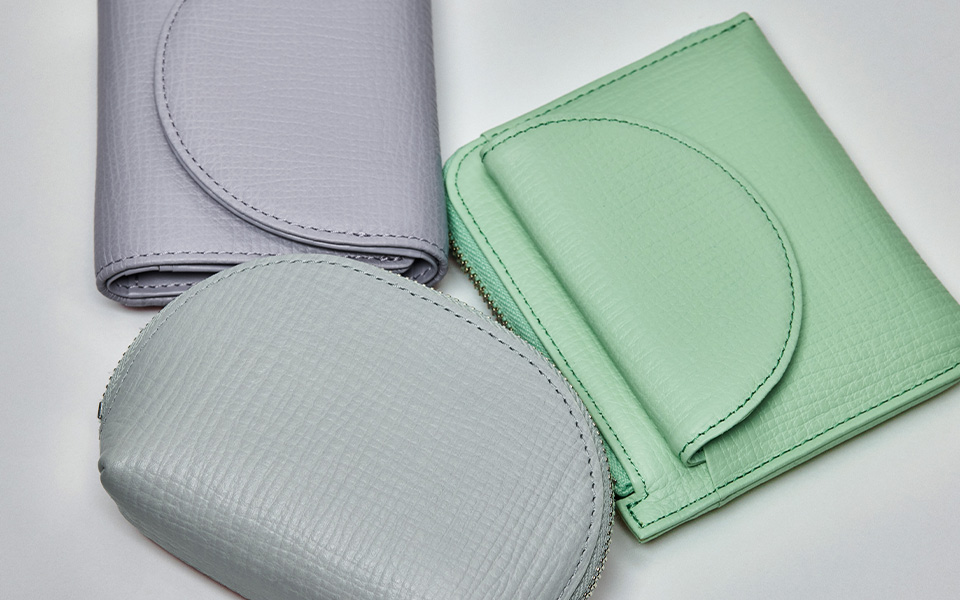 繊細で優しい色調