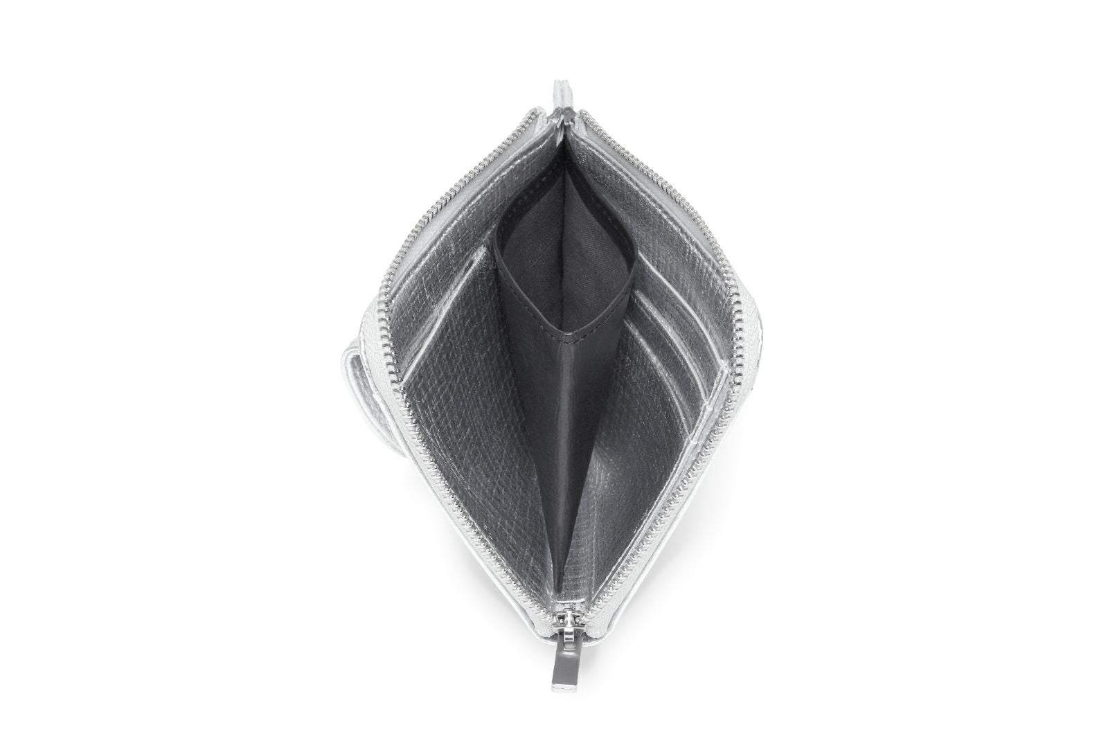 専用　　Epoi コンパクト折り財布（メタリックシルバー）新品 SALE】タック Lファスナーコンパクト折り財布（メタリック） | Epoi